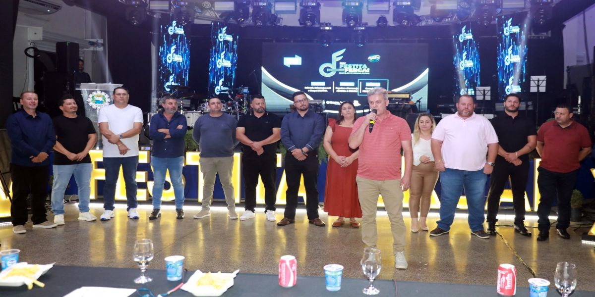 Emoção, talento e casa cheia: Festita leva multidão ao Centro de Eventos em Itaipulândia!