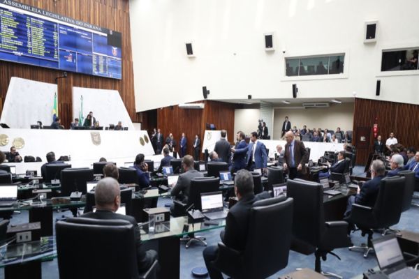 Imagem referente a notícia: Assembleia aprova projeto para ampliar atuação da Patrulha Maria da Penha