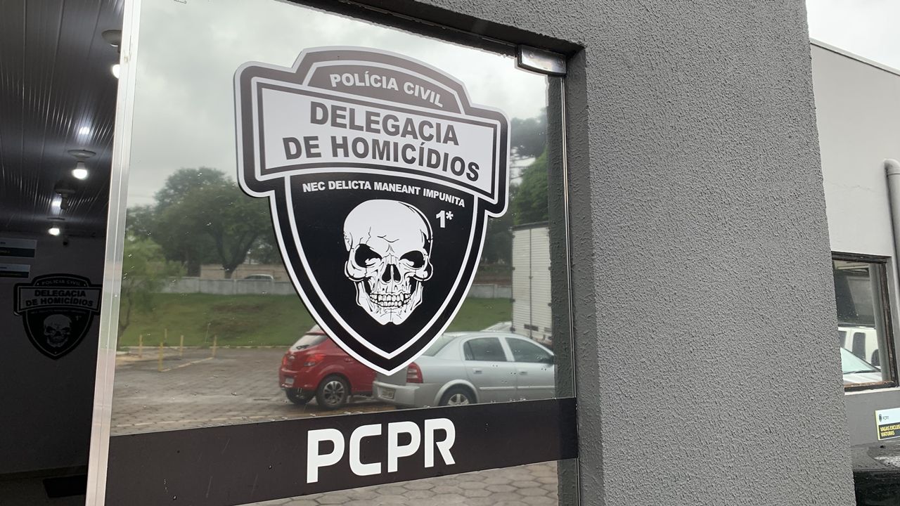 Homem é executado a tiros no bairro Floresta é identificado; DH comenta o caso e reforça denúncias anônimas