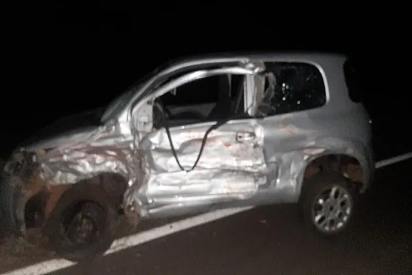 Foto relacionada a notícia: Manobra de ultrapassagem provoca colisão tripla na PR-484 em Três Barras do Paraná