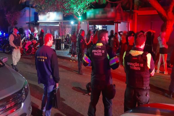 Ação Integrada fiscaliza comércios e interdita quatro estabelecimentos em Cascavel