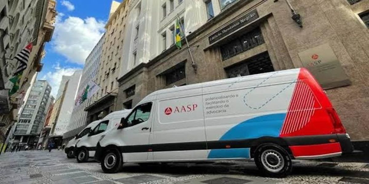 Unidade Móvel da AASP leva serviços gratuitos aos advogados de Cascavel, no Paraná
