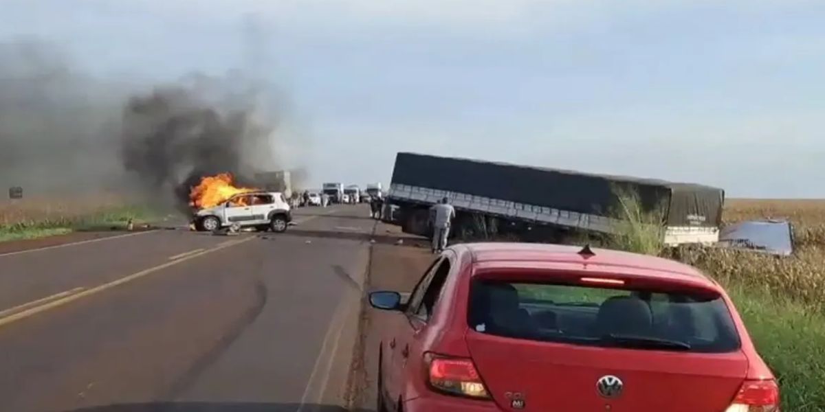 Grave acidente na BR-369 deixa três mortos e um ferido em estado grave próximo a Juranda