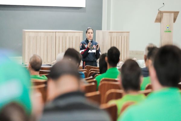 Imagem referente a notícia: Servidores da Secretaria de Agricultura recebem treinamento de primeiros socorros