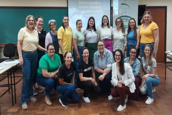 Imagem referente a notícia: Empreendedoras do campo recebem capacitação da Deseco na Unioeste de Toledo