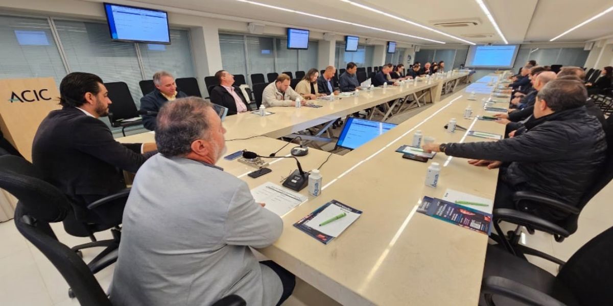 Na 1ª reunião da nova diretoria, Acic debate estrutura e planejamento