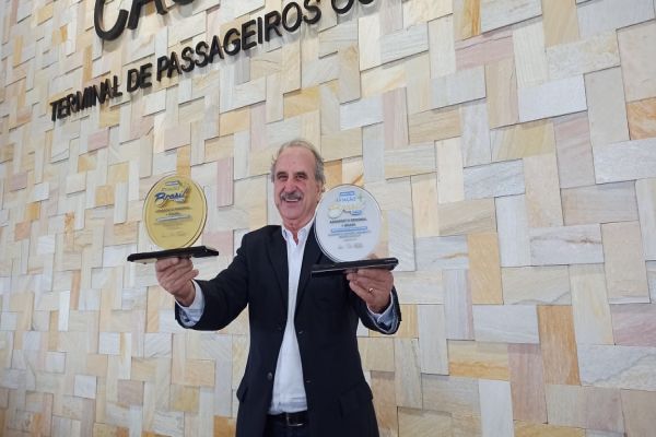 Imagem referente a notícia: Cascavel voa alto e conquista, pela terceira vez consecutiva, o título de melhor aeroporto regional do Brasil