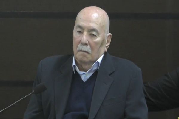 Imagem referente a notícia: Câmara de Cascavel homenageia Fidelcino Tolentino com título de cidadão honorário