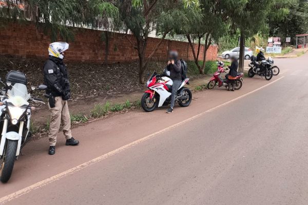 Imagem referente a notícia: Operação do GOTran reforça fiscalização e segurança no trânsito da região norte de Cascavel