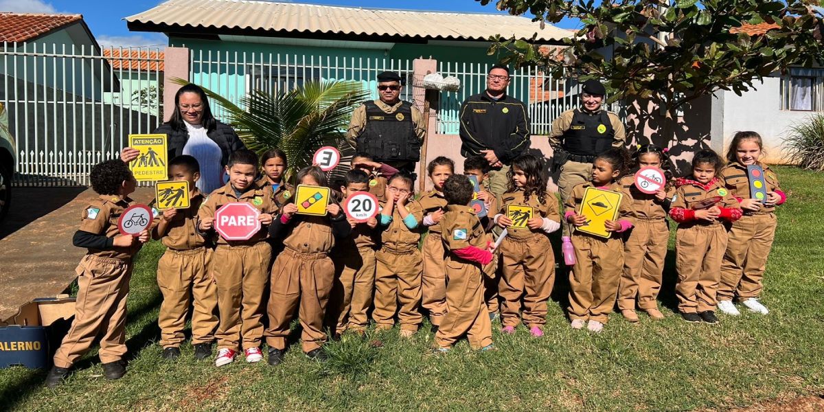 Educar para salvar vidas: Crianças participam de blitz educativa em Nova Aurora