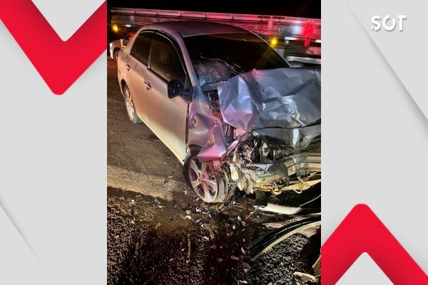 Imagem referente a notícia: Três veículos se envolvem em acidente na PR-182 em Toledo