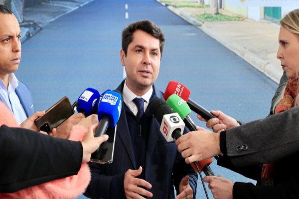 Imagem referente a notícia: Presidente destaca protagonismo da Assembleia Legislativa no programa Asfalto Novo, Vida Nova