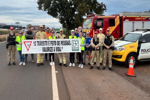 Imagem referente a notícia: Polícia Rodoviária Estadual intensifica ações educativas durante o Maio Amarelo na região de Cascavel