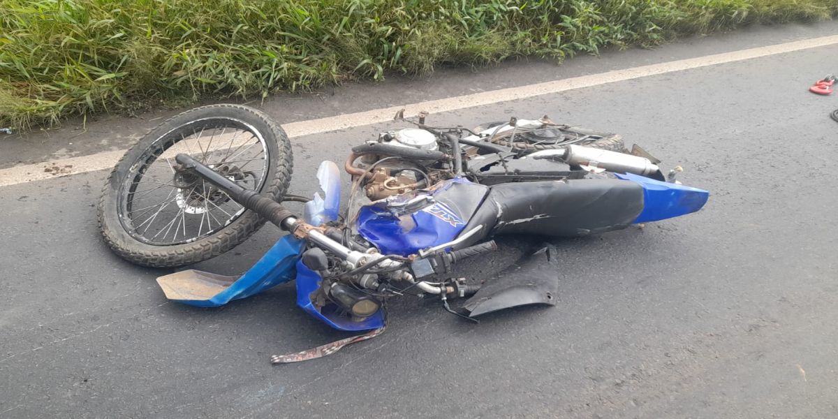 Motociclista fica gravemente ferido após colidir com carreta na BR-376 no Paraná