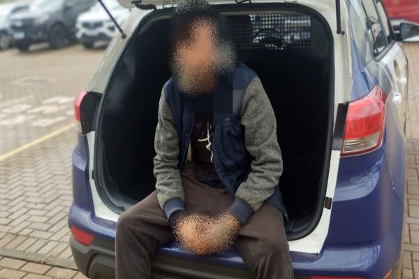 Imagem referente a notícia: Homem é detido após tentativa de furto em supermercado na Região Norte de Cascavel