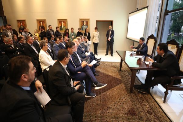 Imagem referente a notícia: Assembleia Legislativa anuncia repasse à Sedef para atender entidades filantrópicas do Paraná