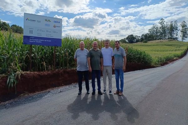 Imagem referente a notícia: Pavimentação na estrada Doutor Claudino é concluída em Anahy