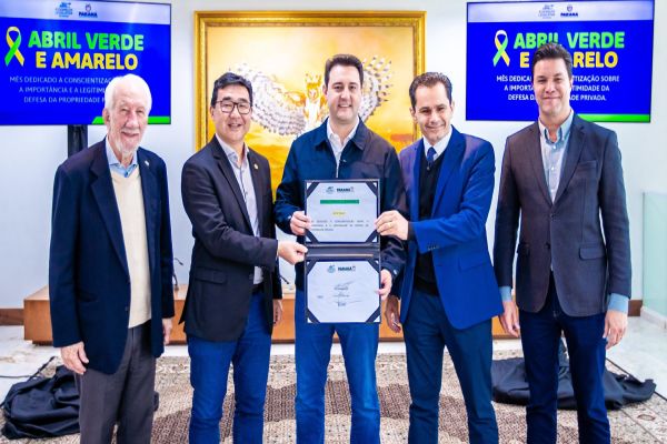 É Lei | Ratinho Junior sanciona Abril Verde e Amarelo contra invasões de terra no Paraná