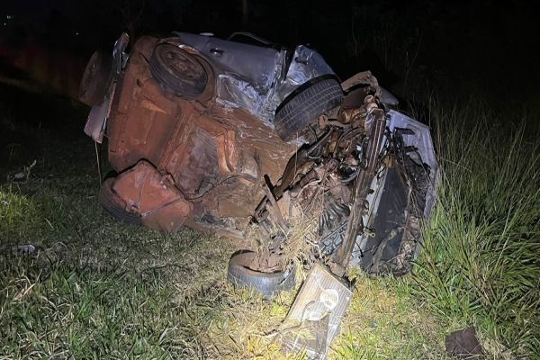 Imagem referente a notícia: Homem de 61 anos morre em violenta colisão frontal na BR-369 em Cascavel