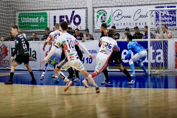 Foto relacionada a notícia: Fim da Invencibilidade: Cascavel Futsal é superado pelo Esporte Futuro em casa