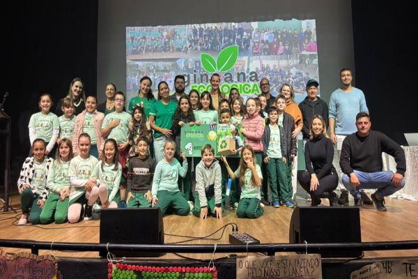 Imagem referente a notícia: Mais de 50 toneladas recicladas: Corbélia encerra 1ª Gincana Ecológica com alunos engajados na consciência ambiental