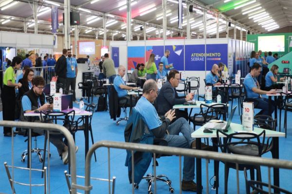Imagem referente a notícia: Feira do Empreendedor Sebrae movimenta Cascavel com capacitação, inovação e grandes nomes do mercado