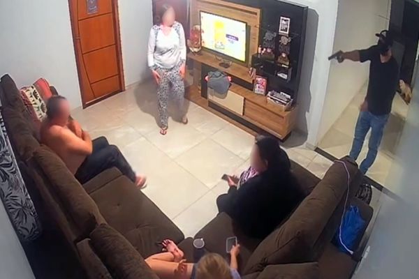 Assalto à mão armada em Céu Azul assusta moradores e termina com roubo de caminhonete