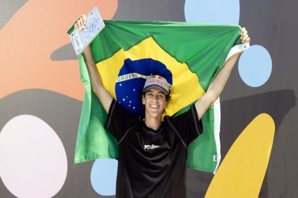 Imagem referente a notícia: Paranaense Gui Khury executa manobra inédita e leva bronze na Copa do Mundo de Skate