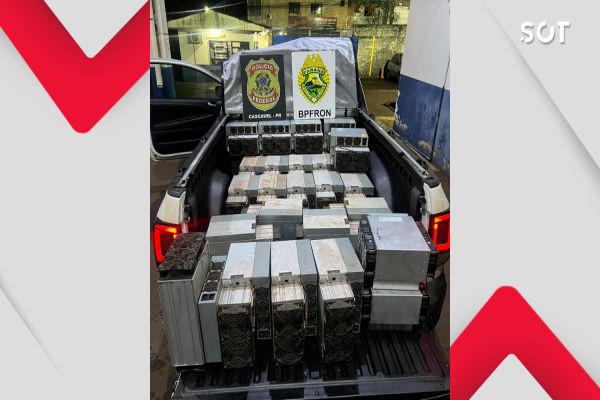 Polícia Militar e Polícia Federal apreende mineradoras de Bitcoin em abordagem na BR-277 em Santa Tereza do Oeste
