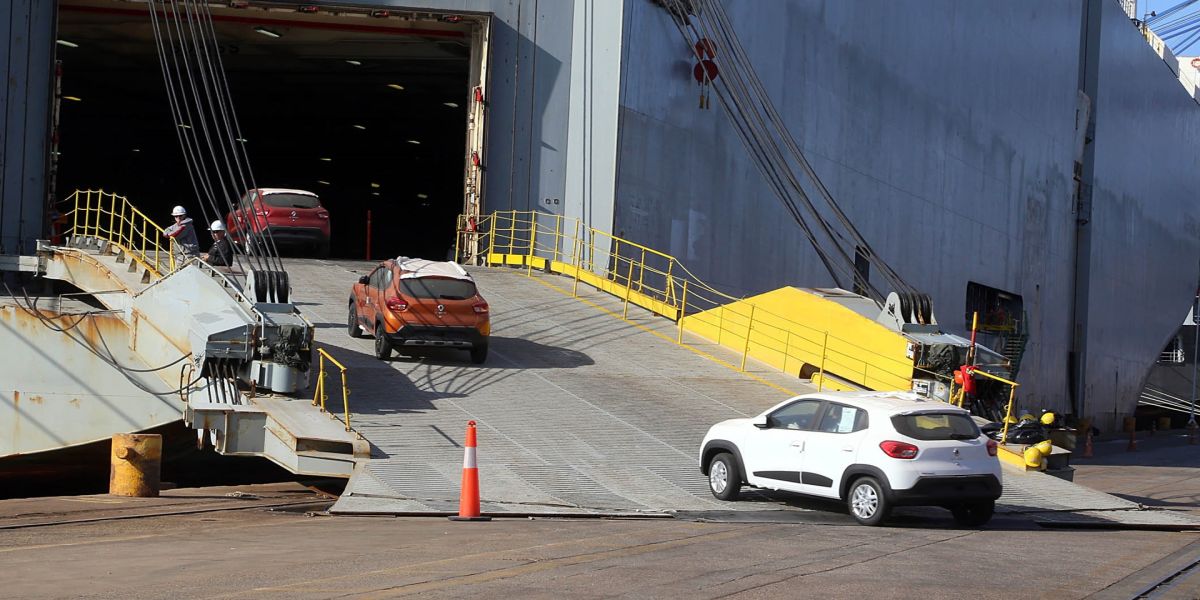 Exportações de automóveis do Paraná crescem 73,7% nos primeiros meses de 2025