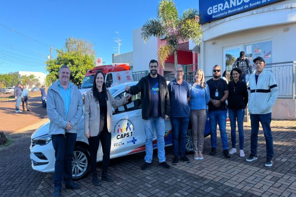 Imagem referente a notícia: Corbélia recebe novo veículo para o CAPS I e ambulância para o SAMU