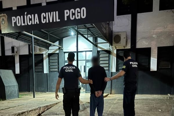 Imagem referente a notícia: Casal suspeito de roubar caminhonetes de idosos em Cascavel, é preso em Goiás após operação da polícia