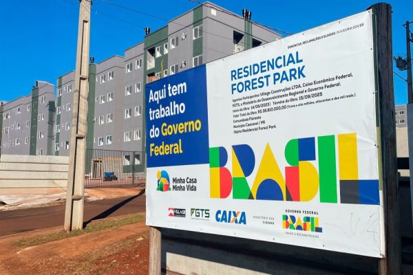 Imagem referente a notícia: Governo Lula investe mais de R$ 93 milhões em habitação popular em Cascavel; Zeca Dirceu visita obras do Minha Casa, Minha Vida