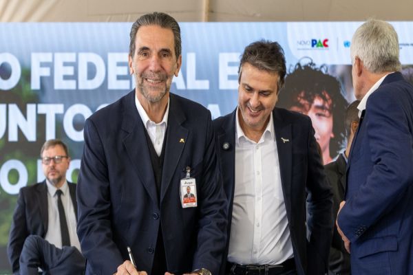 MEC anuncia edital de Itaipu para instalação de placas fotovoltaicas em todas as universidades públicas do Paraná