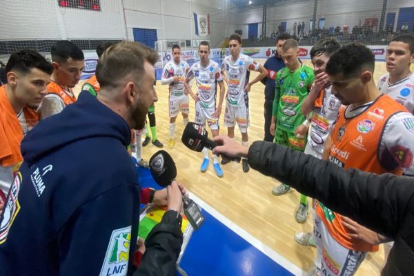 Imagem referente a notícia: Cascavel Futsal sofre virada e perde para o Esporte Futuro no Paranaense Sub-20
