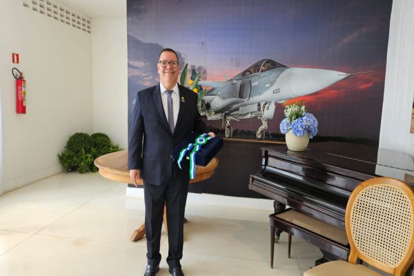 Unioeste é condecorada com a Ordem do Mérito da Defesa pelo trabalho no Projeto Rondon