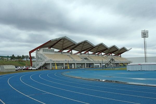 Imagem referente a notícia: ESPORTE: Fase macrorregional dos Jogos Escolares atrai centenas de jovens ao Centro Nacional de Atletismo em Cascavel
