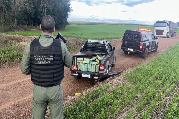 Falcão da  Polícia Militar localiza 700 kg de maconha e ajuda na prisão de suspeito em Céu Azul