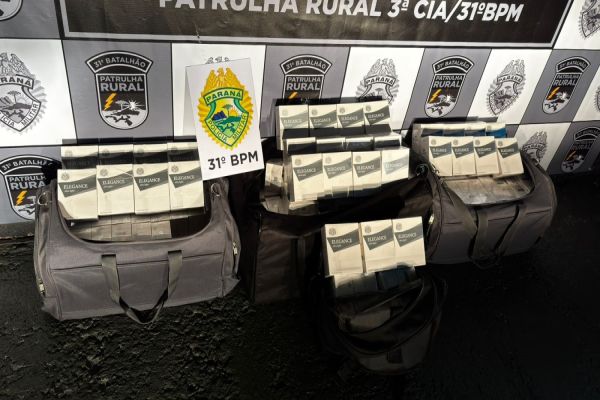 Homem é flagrado com malas cheias de cigarros contrabandeados em ônibus na BR-369