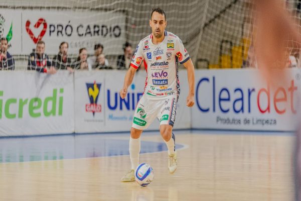 Cascavel Futsal perde para o Umuarama em clássico decidido nos minutos finais