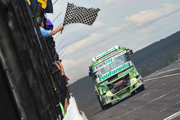 Rafael Fleck vence a Fórmula Truck em Campo Grande e embola o campeonato