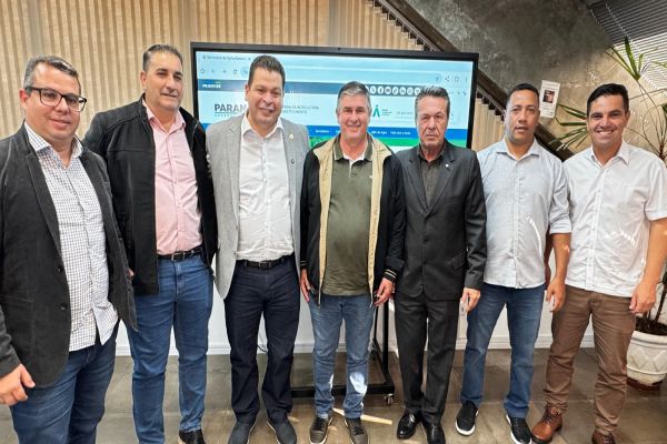 Imagem referente a notícia: Duas estradas rurais de Santa Tereza do Oeste receberão pavimentação, beneficiando produção agrícola da região