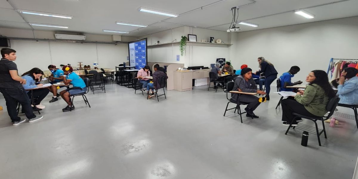 PUCPR Toledo oferece apoio jurídico gratuito para imigrantes que buscam regularização no país