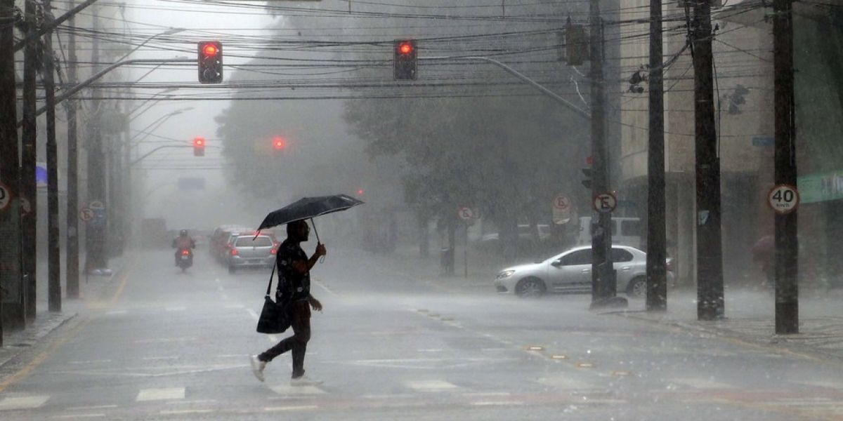Tempestades e baixas temperaturas: nova frente fria causará mudanças bruscas a partir de domingo