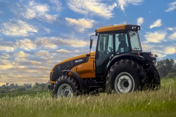 Imagem referente a notícia: América Latina em marcha: Exportações e inovação impulsionam o mercado de máquinas agrícolas