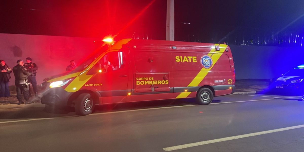 Mulher é atropelada por motocicleta na Avenida Piquiri em Cascavel
