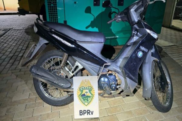 Imagem referente a notícia: Motocicleta adulterada é apreendida pela BPRv na PRC-467, em Cascavel