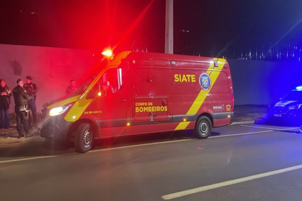 Imagem referente a notícia: Mulher é atropelada por motocicleta na Avenida Piquiri em Cascavel