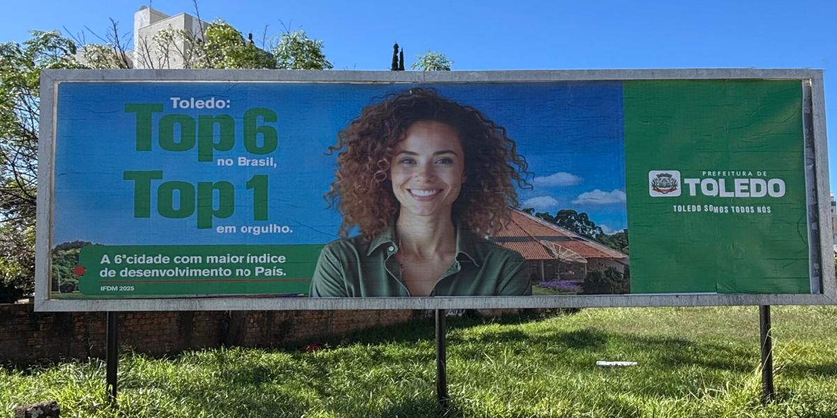 Outdoor de Toledo em Cascavel causa polêmica e vira meme nas redes sociais