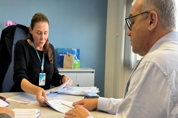 Prefeitura de Toledo e Caixa assinam contratos para novas casas